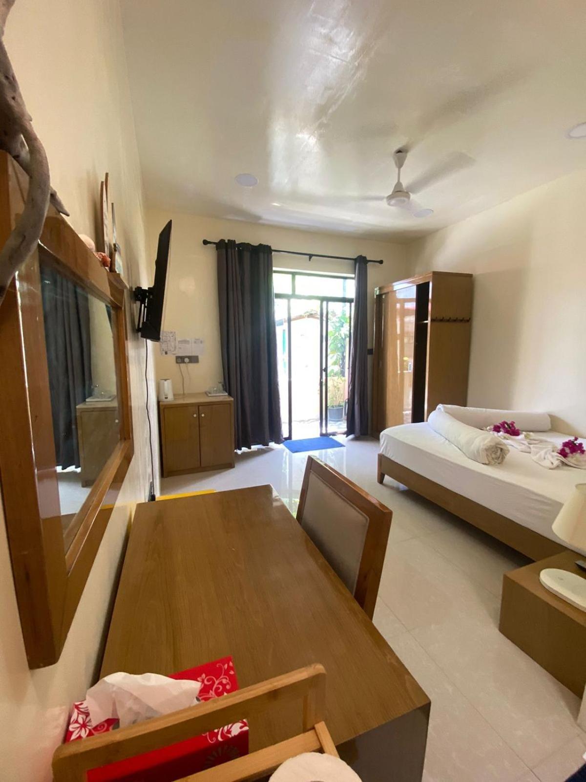Maavaharu Guest House Himmafushi Exterior foto